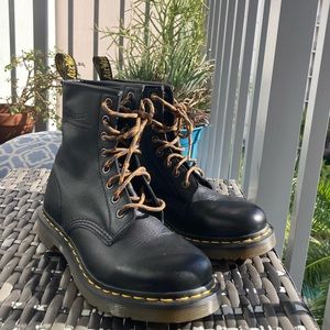 Doc Martens lace up combat boots new!